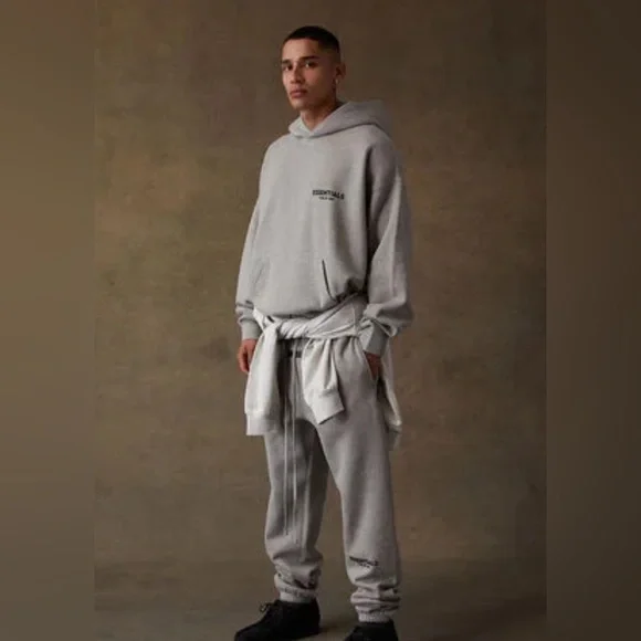 Fear of God Essentials Full Set, in Light Oatmeal, Size Medium, Unisex - Picture 5 of 15